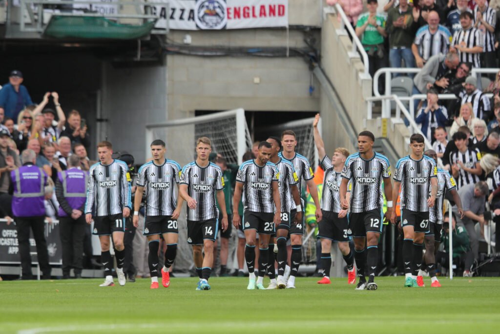 (CAMPO ABERTO) Newcastle 2 x 1 Hull City: Magpies largam na frente, sofrem no fim e seguram vitória