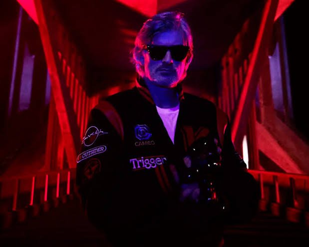 Morre Kavinsky, DJ francês e autor de "Nightcall", aos 50 anos